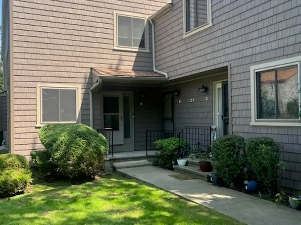 21 Happy Hollow Circle #A, Stratford, CT 06614