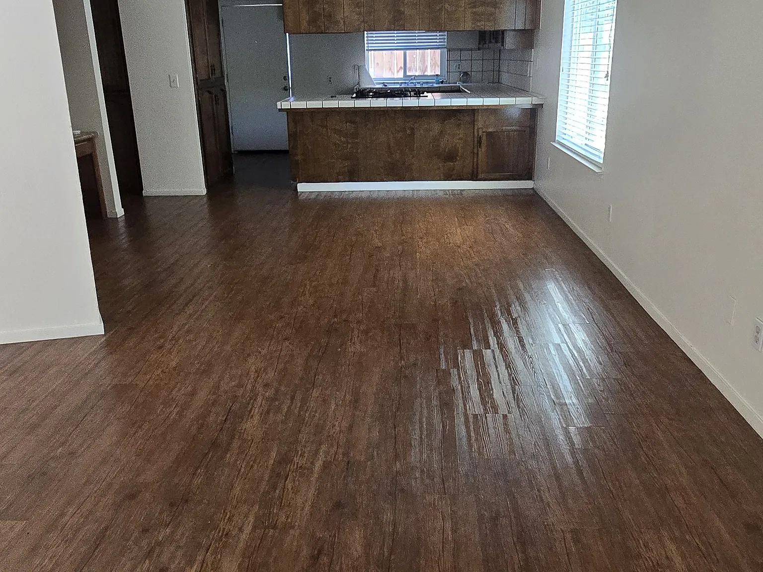 2018 E Woodsville Ct — Photo 3