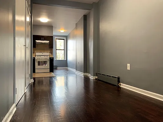 Rented by Hillel Realty Group | media 3