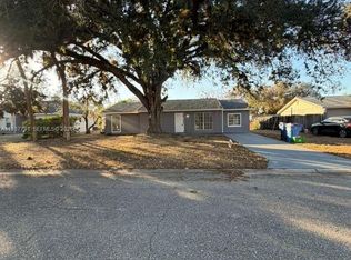 4030 School Cir, Labelle, FL 33935