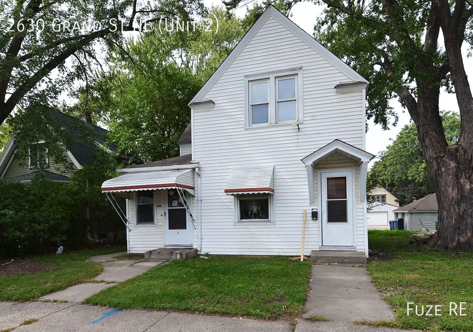 2-Bed 1-Bath Unit Available Now in NE Minneapolis! — Photo 1