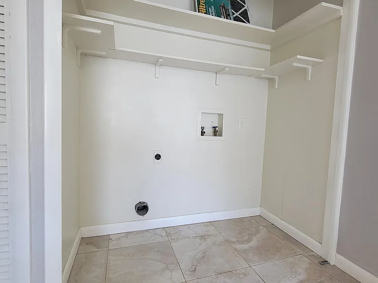 10330 Rosemount Dr — Photo 5