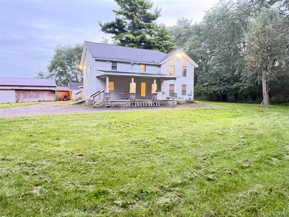 1751 Pierce Rd, Quincy, MI 49082