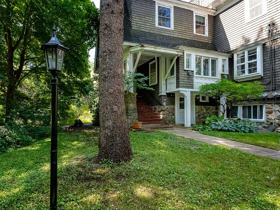 1st image of 19 Norwood Farms Rd #2R