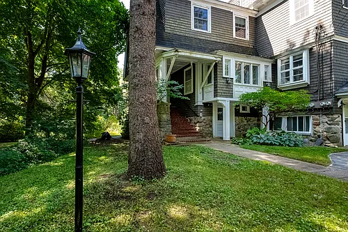 19 Norwood Farms Rd #2R Photo 1 19 Norwood Farms Rd #2R Photo 1