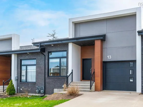 13 Helen Creighton Ct, Halifax, NS B4B 0Z6