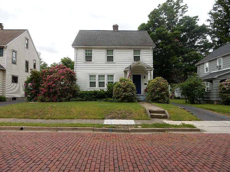 2nd image of 23 Mont Alto Dr
