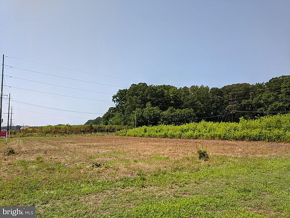 3rd image of 6 S Maryland Ave
