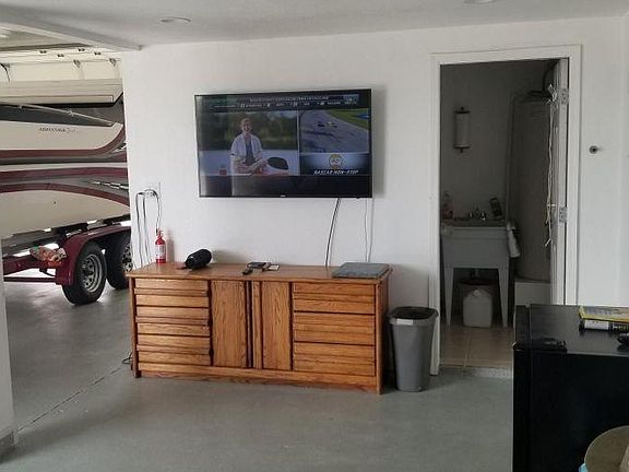 5th image of 3049 Silversmith Dr