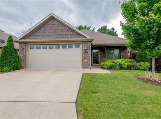 233 E Madrid St, Fayetteville, AR 72703