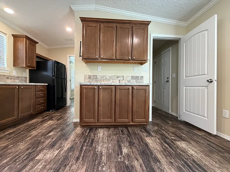 709 N Collins Fwy #213 — Photo 5