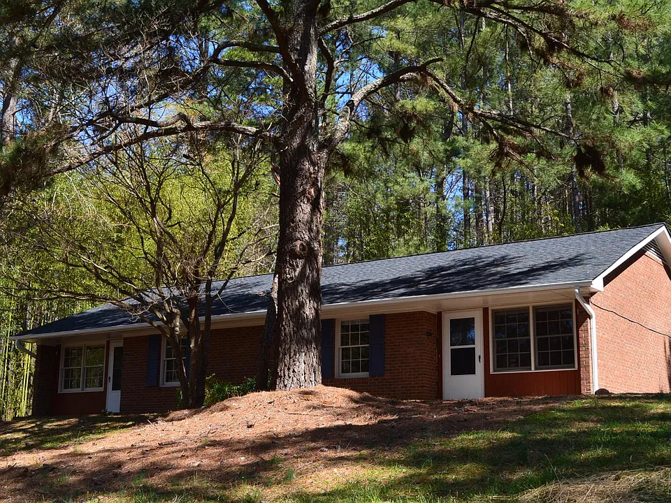 543 Cedar Lake Rd