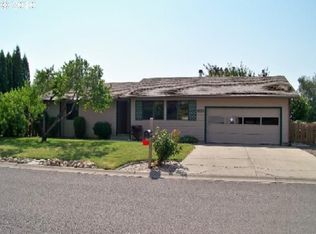 10402 S E St, Island City, OR 97850