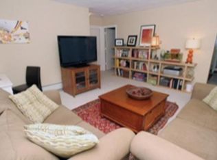 38 Westgate Rd APT 4, Chestnut Hill, MA 02467