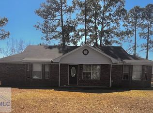 1262 Windrow Dr, Hinesville, GA 31313