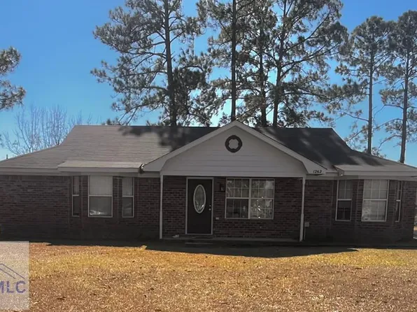 1262 Windrow Dr, Hinesville, GA 31313