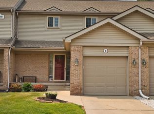 22290 Quail Run Cir UNIT 3, South Lyon, MI 48178
