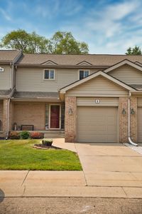 22290 Quail Run Cir UNIT 3, South Lyon, MI, 48178