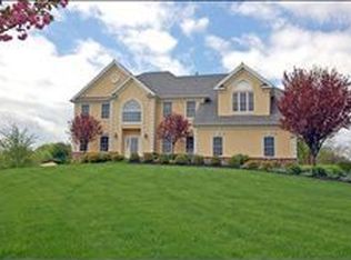 6 Patrick Henry Pl, Ringoes, NJ 08551