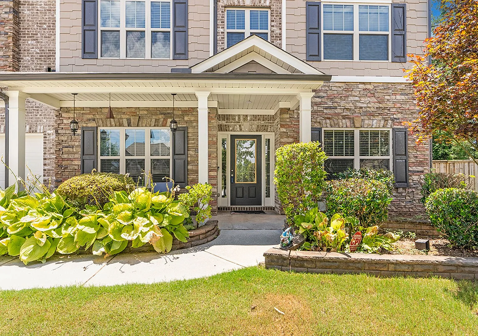 Life at 2635 Azalea Bluff Drive feels easyin the best kind of way. — Photo 4