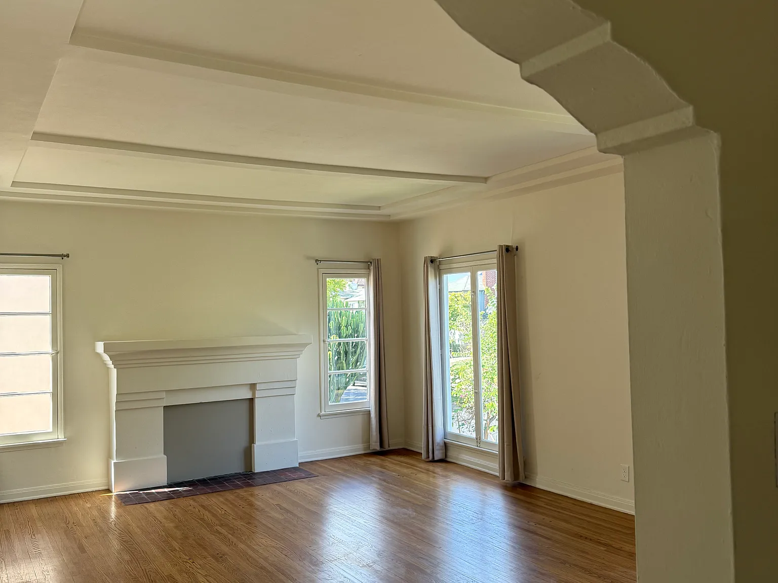 3 bed, 1912 sqft, $5,995 — Photo 4