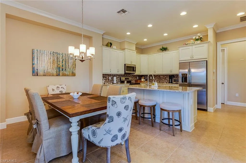 2 bed, 2.0 bath, 1563 sqft, $7,500 — Photo 3