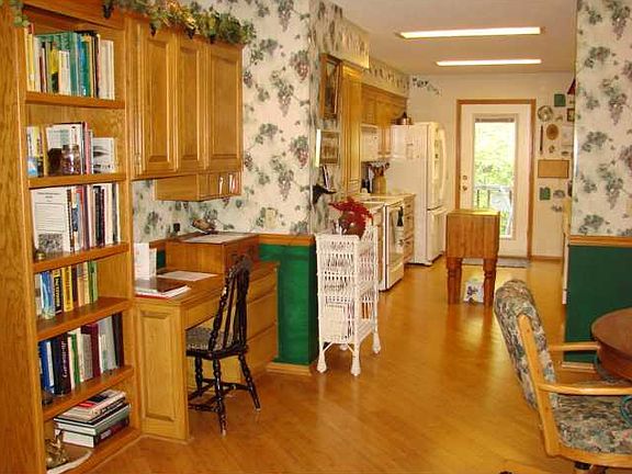 4th image of 11 Salen Ln
