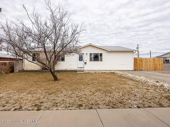 3rd image of 301 Animas St