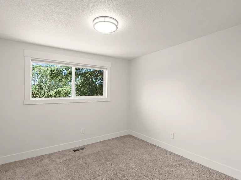 17714 SE Cook St — Photo 10