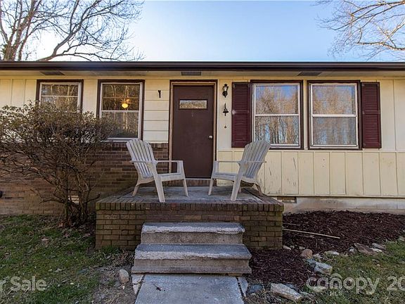 5th image of 27 Amazing Grace Ln