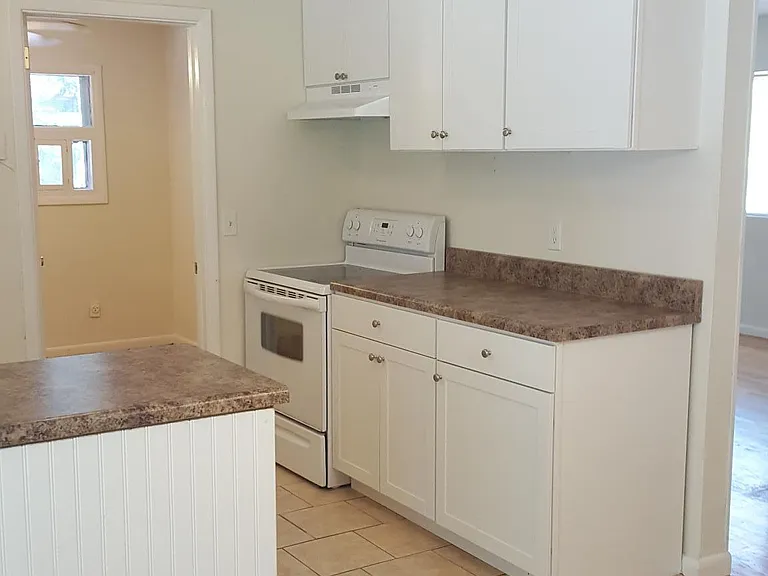 1828 Cypress St — Photo 6