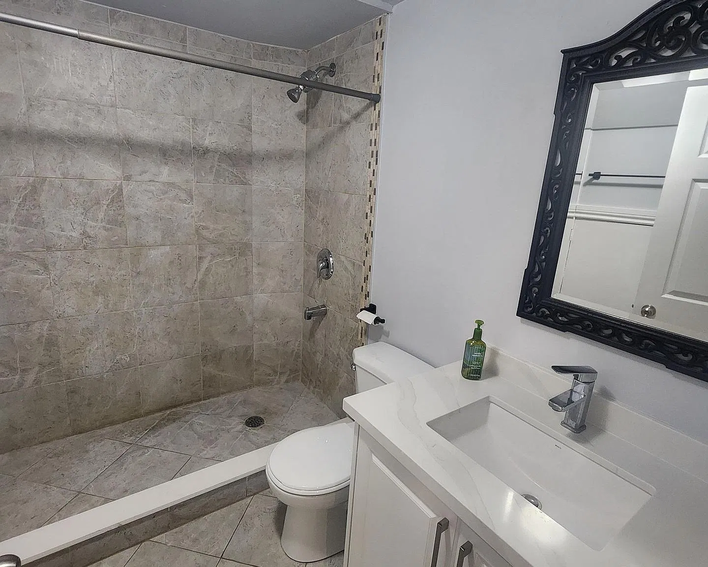 3 bed, $1,700 — Photo 4