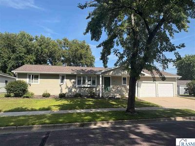 820 9th St N, New Ulm, MN, 56073