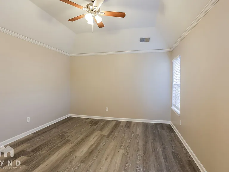 1142 Cross Valley Cv — Photo 8