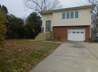 155 Weeks Rd, North Babylon, NY 11703