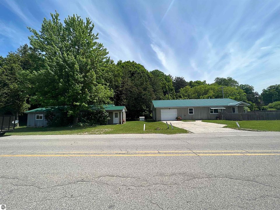 10780 Deadstream Rd, Honor, MI 49640 Zillow