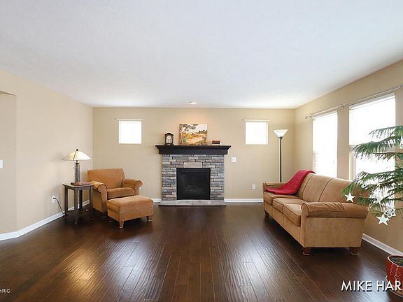 4th image of 607 Orchard Dr NE