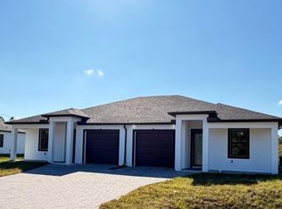 209-211 W 12th St, Lehigh Acres, FL 33972