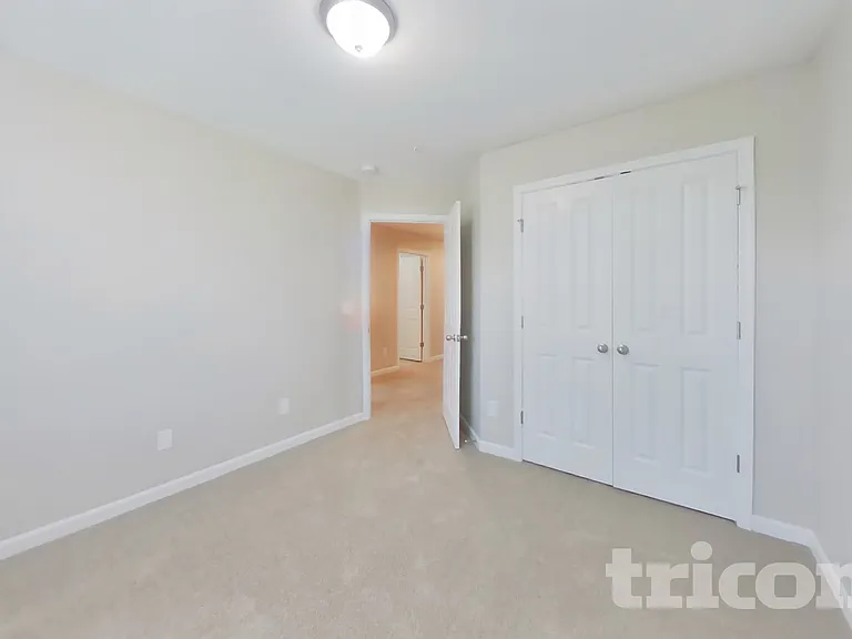 324 Kinsale Dr — Photo 14