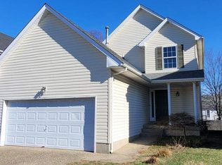 3917 Pinoak View Ct, Louisville, KY 40299