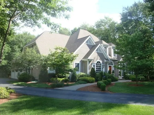 7 Barnview Ter, Brookfield, CT 06804