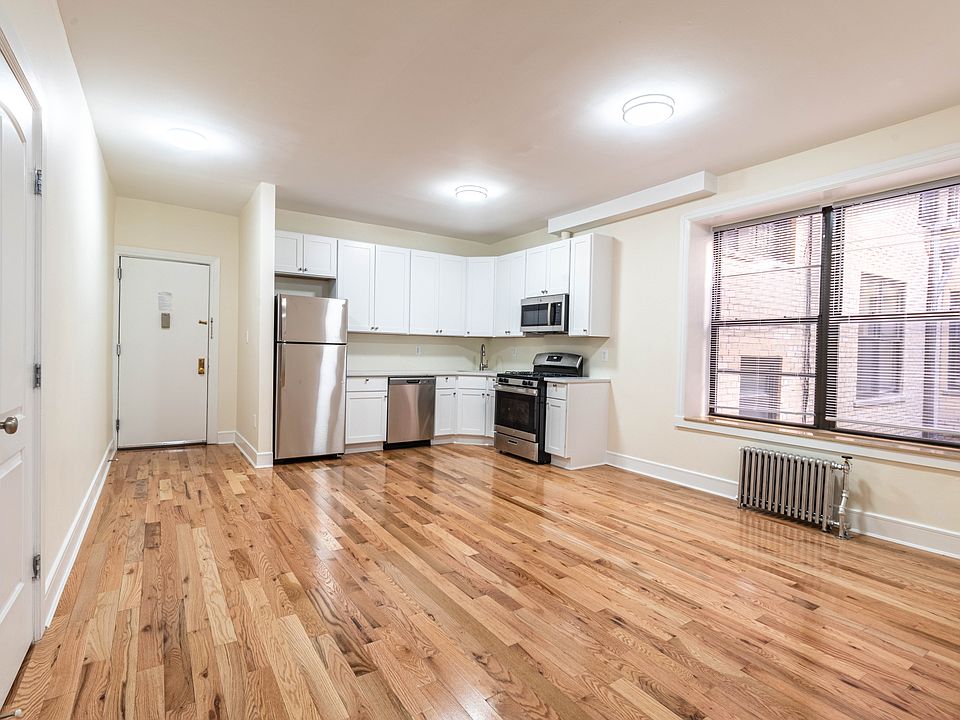 1st image of 31 Ocean Pkwy #17