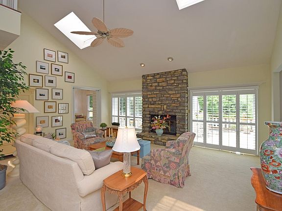 3rd image of 10375 Giverny Blvd