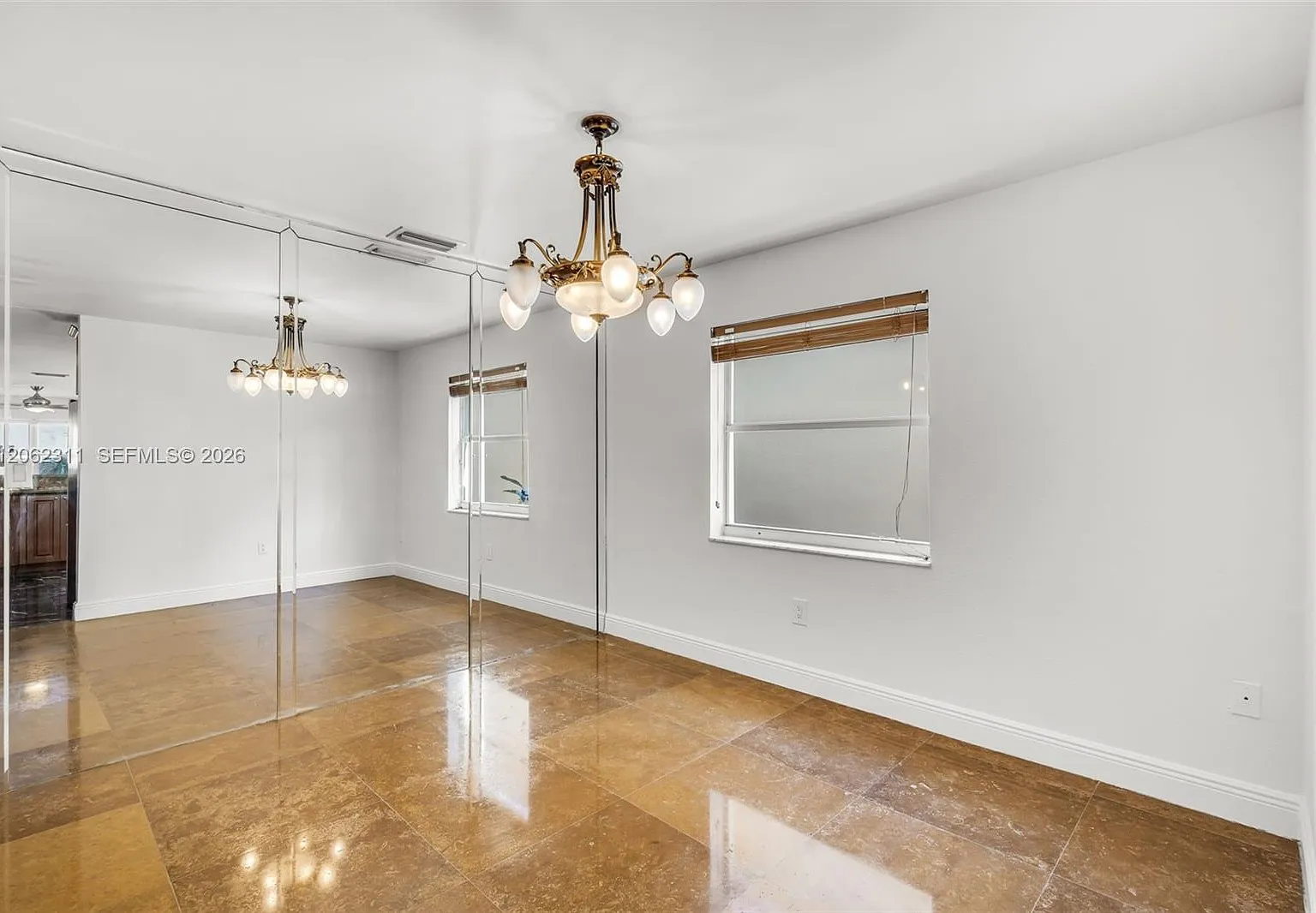 4 bed, 2154 sqft, $4,300 — Photo 4