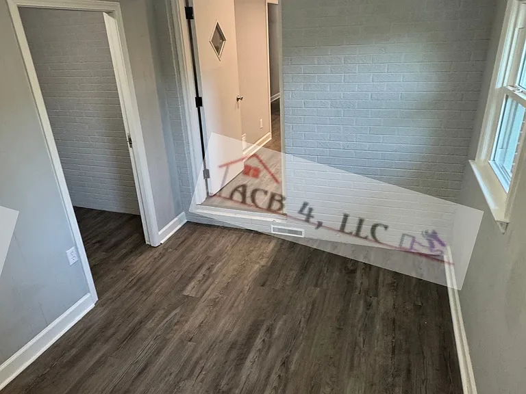 8733 Starlight Ln — Photo 4