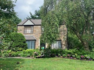 621 Fariston Dr, Wynnewood, PA 19096