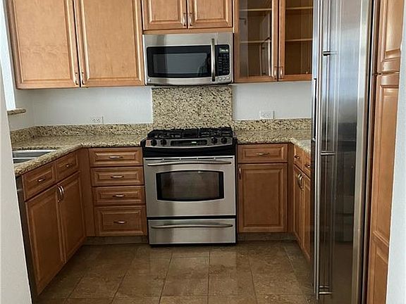 4th image of 2220 Village Walk Dr Unit 3208