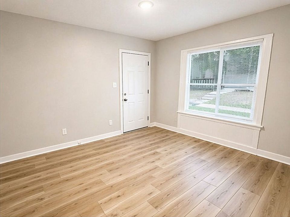 1st image of 1640-1642 N Hillside St #1644