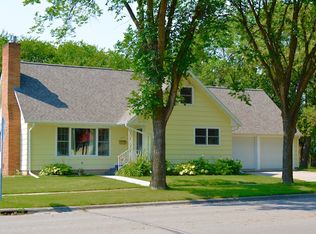 305 Arnold Ave N, Thief River Falls, MN 56701
