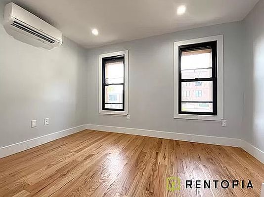 4th image of 225 Halsey St #1L